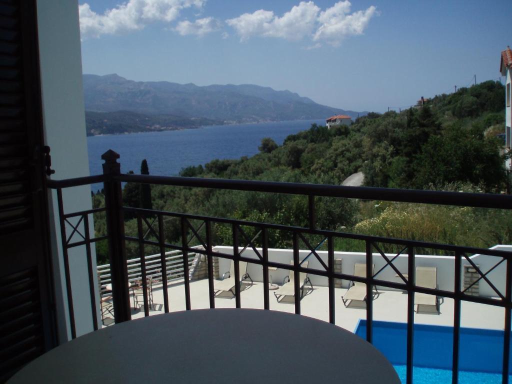 Scorpios Hotel&Suites Samos Town Habitación foto