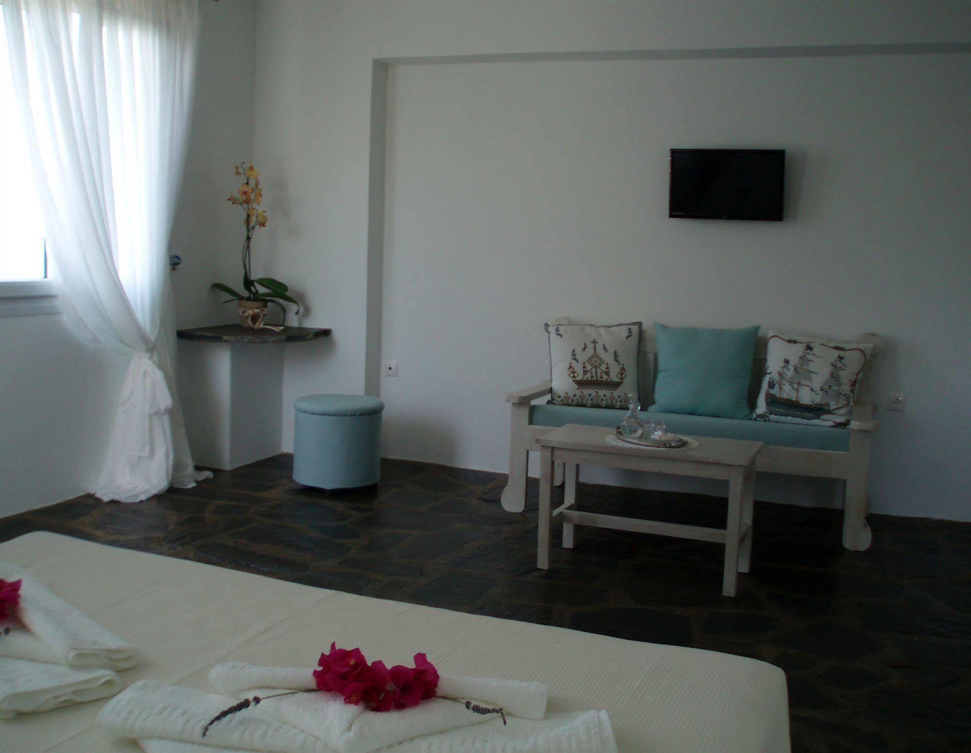 Scorpios Hotel&Suites Samos Town Exterior foto