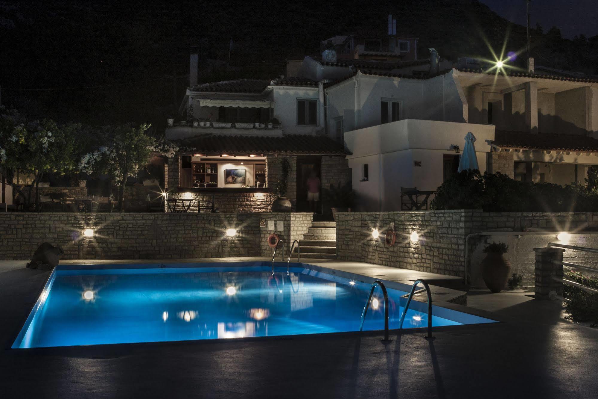 Scorpios Hotel&Suites Samos Town Exterior foto